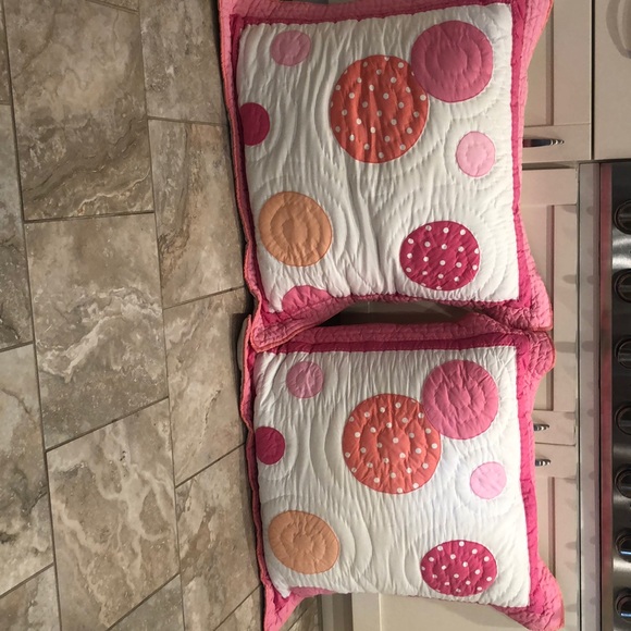 Custom pillows - Picture 1 of 2